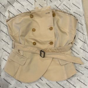 Khloé Kardashian top